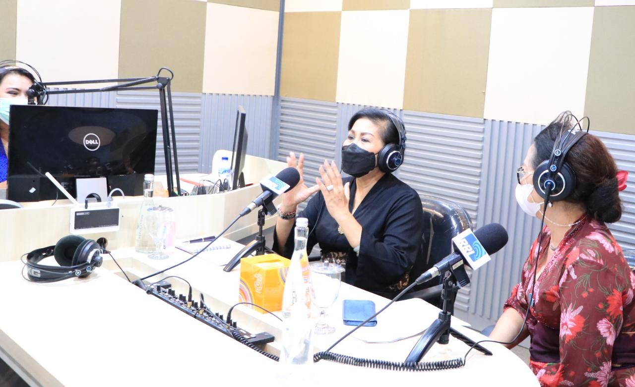 podiumnews.com-Cegah Covid-19, Putri Koster Gencarkan Edukasi Penerapan Prokes 